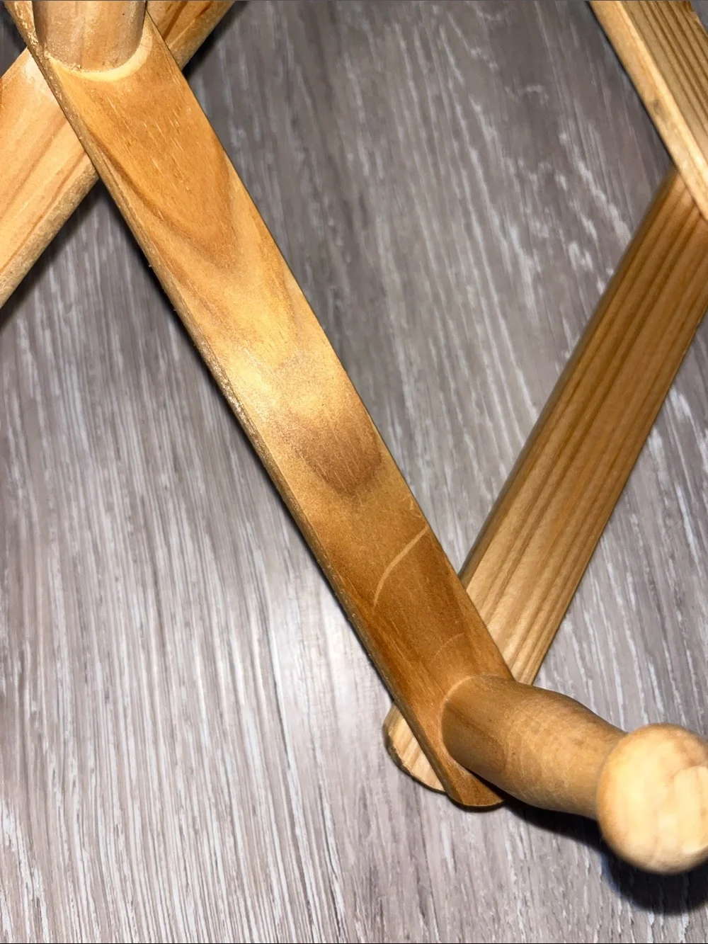Unbranded expandable wooden
